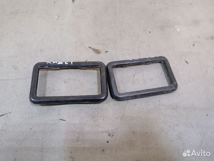 Накладка ручки открывания двери Opel Kadett E