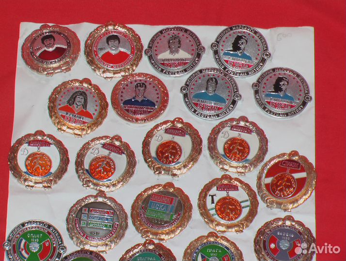 Знаки и значки