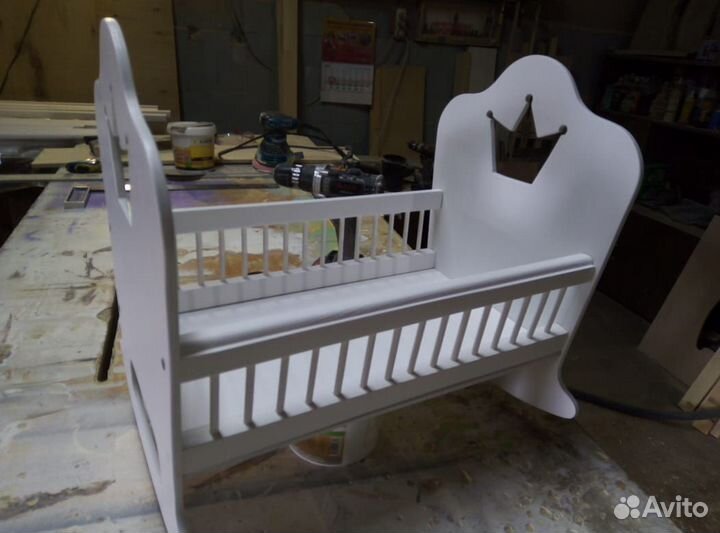 Кукольная кровать