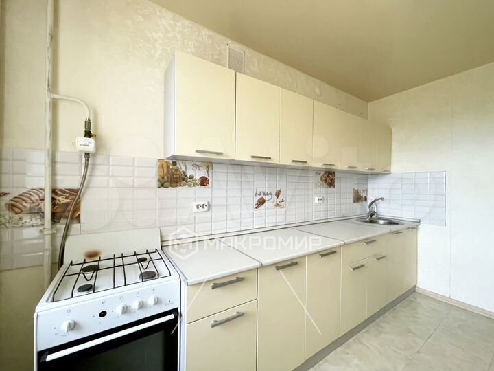 2-к. квартира, 51 м², 6/10 эт.