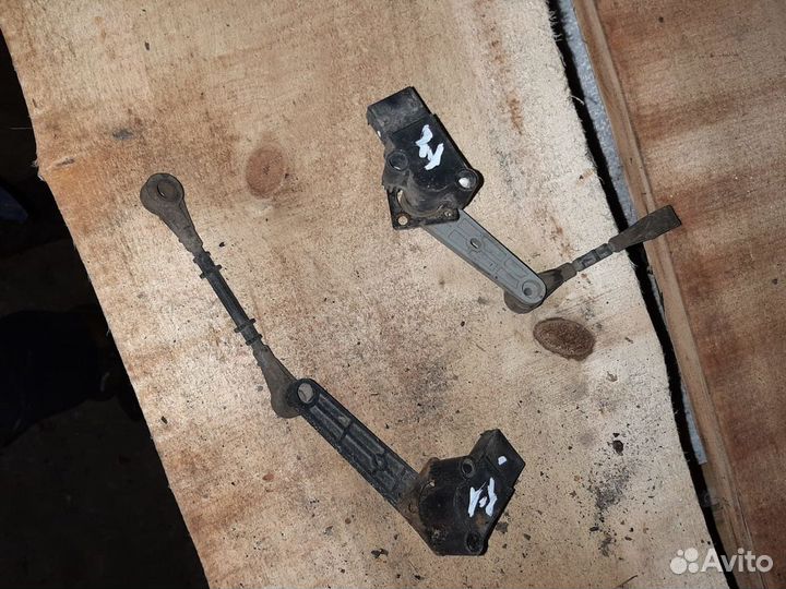 Датчик положения кузова Land Rover Range Rover 1