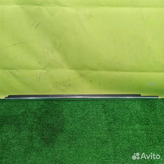 Накладка стекла переднего левого mersedes benz GL