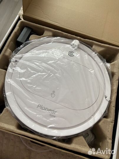 Робот-пылесос Pioneer VC701R White