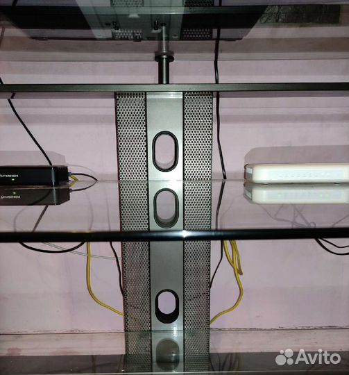 Стеклянная тумба. Италия