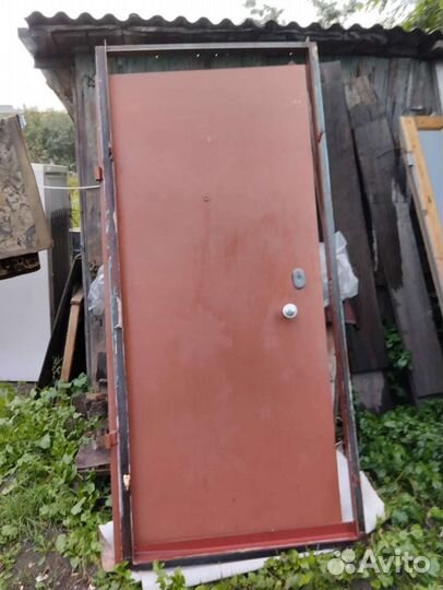 Дверь входная металлическая