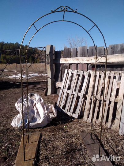 Арка садовая, металлическая цвет золото