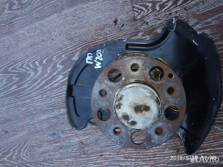 Цапфа для Mercedes Benz W203 2000-2006