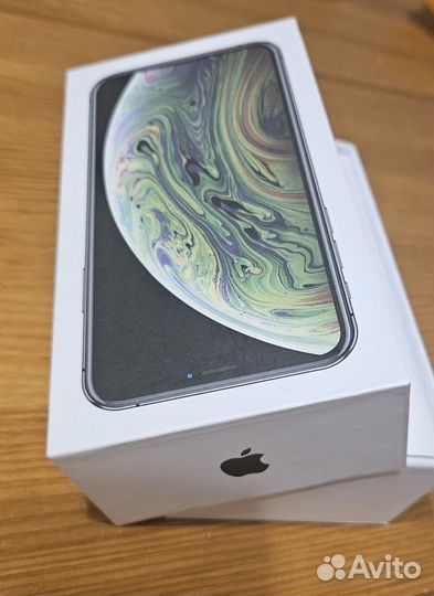 Коробка от iPhone XS