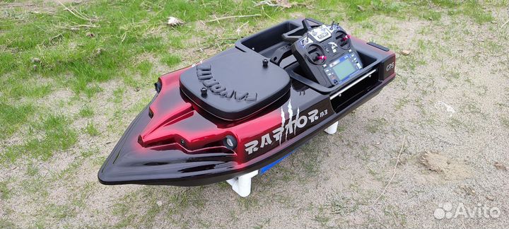 Кораблик для рыбалки Favorite Raptor