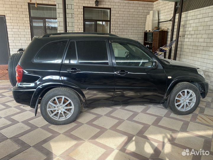 Toyota RAV4 2.0 AT, 2005, битый, 530 000 км