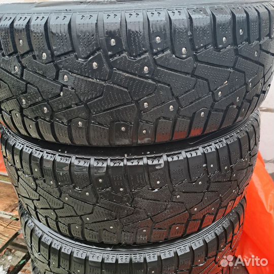 Pirelli Ice Zero 185/60 R15