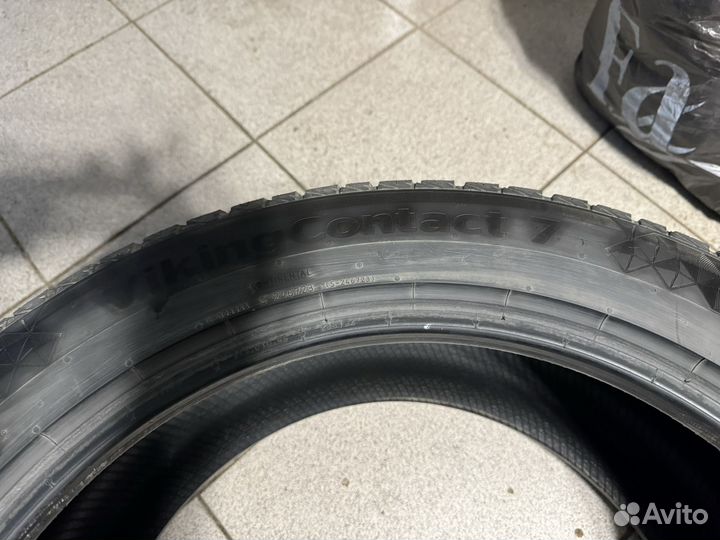 Continental ContiVikingContact 7 275/45 R20 110T