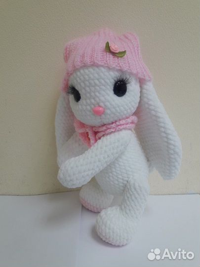 Заяц плюшевый, вязаная игрушка, мягкая игрушка