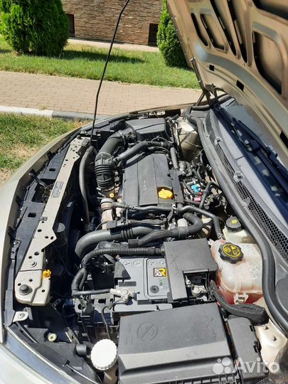 Opel Astra 1.6 AT, 2011, 161 200 км