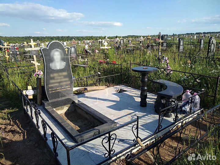 Памятники из натурального гранита от производителя