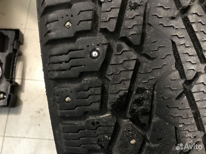 Nokian Tyres Hakkapeliitta LT2 275/65 R18