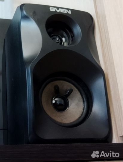 Акустические колонки Sven