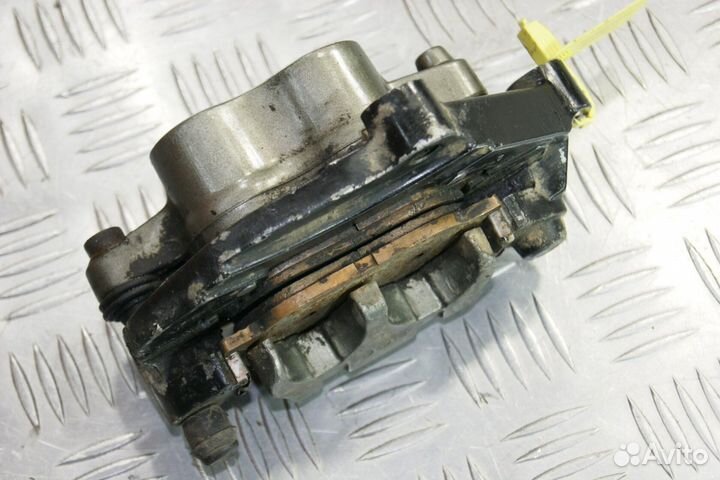 Суппорт передний правый Yamaha XJR 400