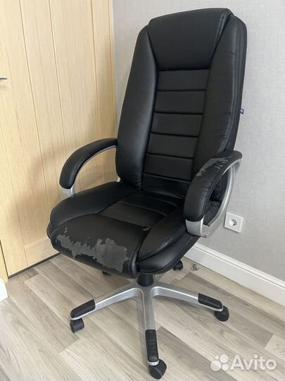 Компьютерное кресло б/у