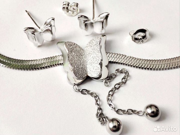 Комплект с бабочками