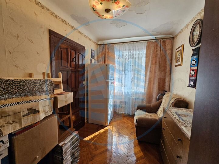 3-к. квартира, 54 м², 1/4 эт.