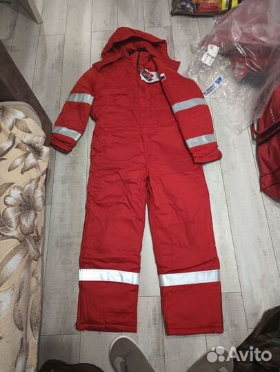 Продам комбинезон зимний 52 размер, рост 170-176