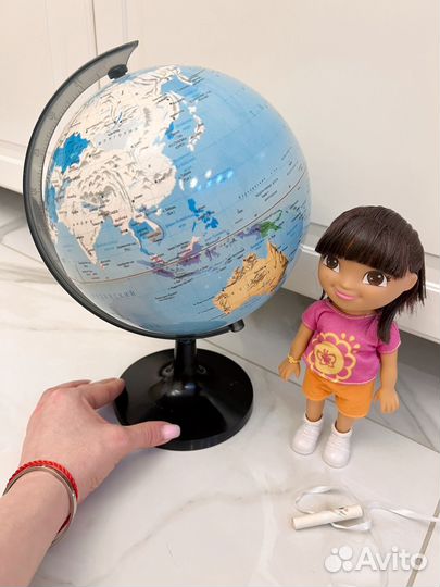 Dora / Даша с глобусом