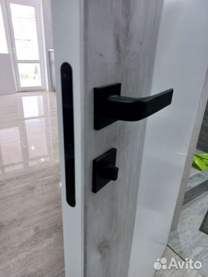 Установка межкомнатных дверей