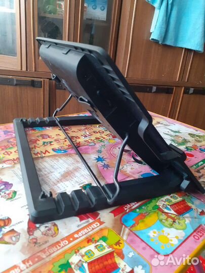 Подставка с охлаждением для ноутбука