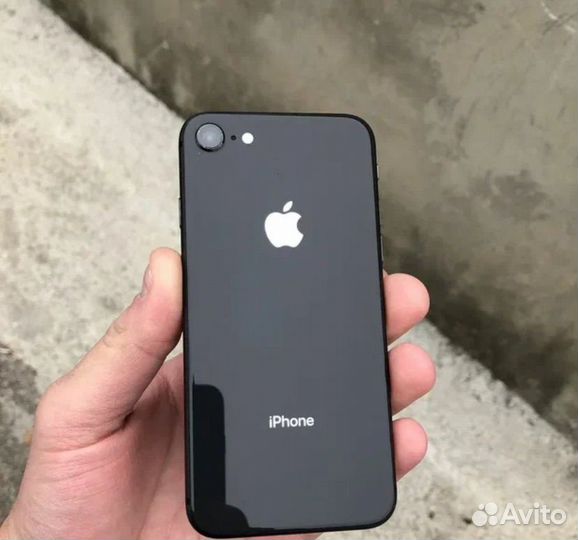 iPhone 8, 64 ГБ