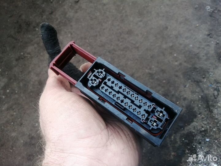 Разъем блока ABS Opel Astra H Zafira B