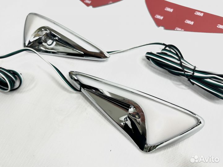 Накладки на крылья с подсветкой, универсальные, хр