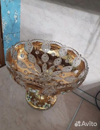 Ваза чехословацкая диаметр 34см высота 24см