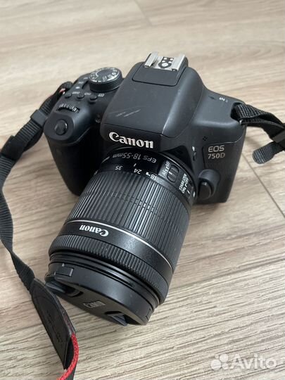 Цифровой фотоаппарат Canon EOS 750D