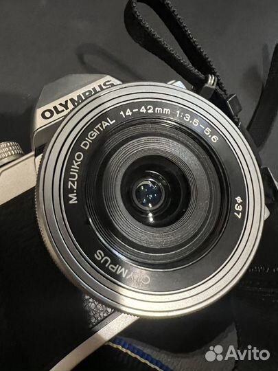 Olympus OM-D E-M10 Mark ii с двумя объективами