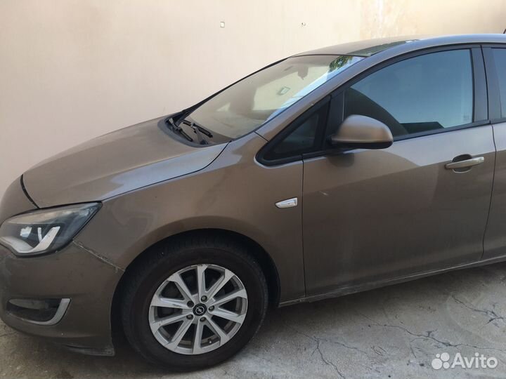 Opel Astra 1.6 AT, 2012, битый, 96 000 км