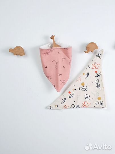 Слюнявчик для девочки JohnLewis и другие