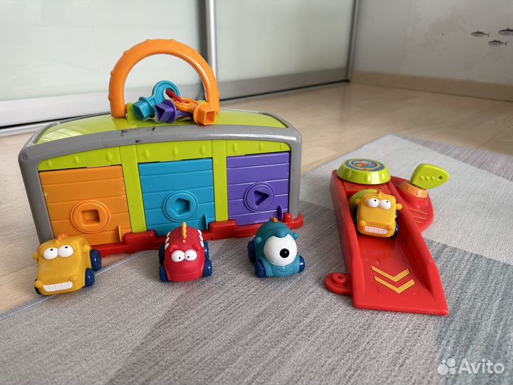 Гараж для машинок и пусковая установка