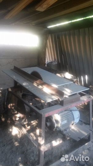 Деревообрабатывающий станок