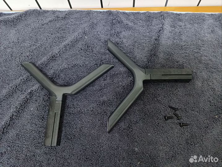 Ножки Samsung UE43NU7170U