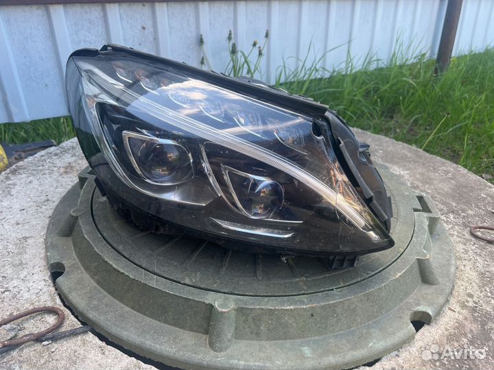 Фара передняя правая MB w205