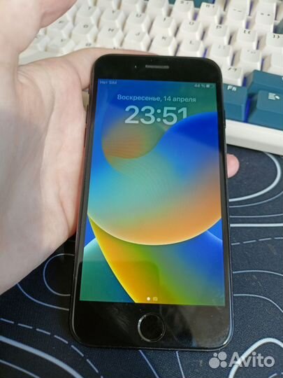 iPhone SE (2020), 64 ГБ
