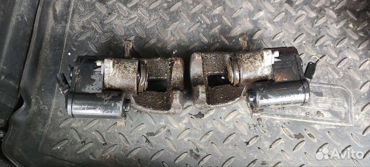 Суппорт задний passat b6