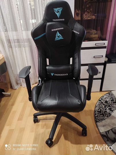 Компьютерное кресло thunder x3