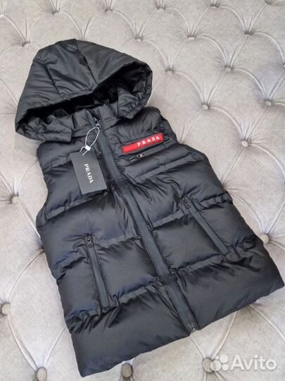 Безрукавка для девочки