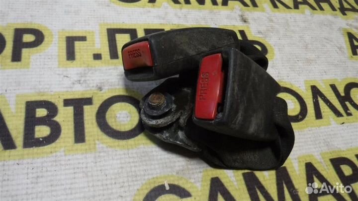 Ответная часть ремня безопасности Mitsubishi Lanc