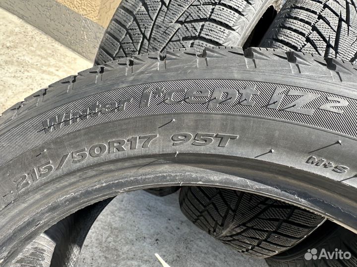 Hankook Winter I'Cept iZ 2 W616 215/50 R17