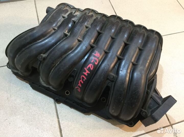 Коллектор впускной Тойота Авенсис 2 2003-2008г