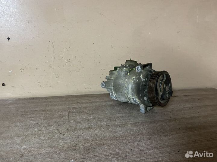 Компрессор кондиционера VAG 1K0820859F