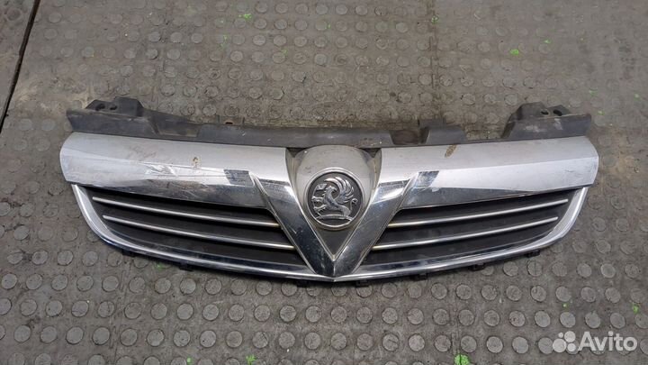 Решетка радиатора Opel Zafira B, 2009